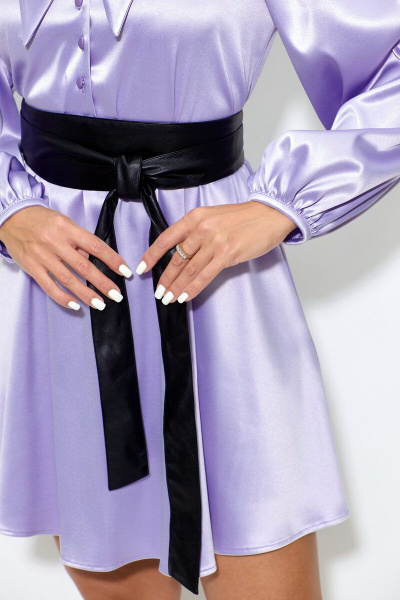 Платье а-силуэта из атласа выше колена с воротником и сборкой Abbi 1017 лаванда - фото 8