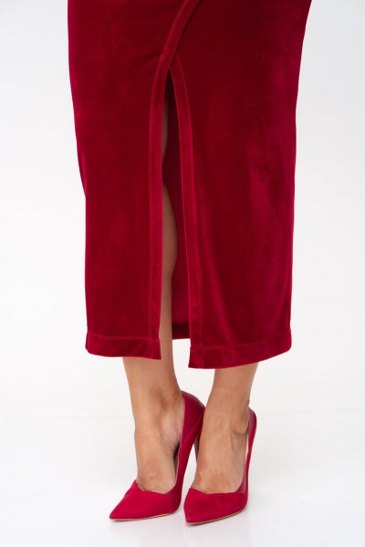 Красное платье-футляр из стрейч-бархата с V-образным вырезом Abbi 1014 спелая-вишня - фото 7