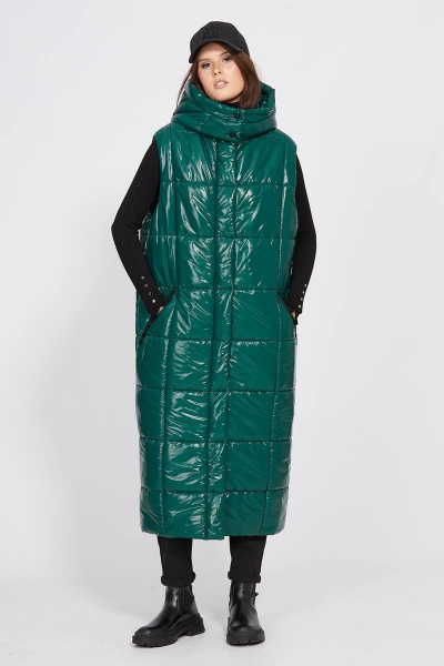 Жилет глянцевый короткий с капюшоном и ремнем EOLA 2471 зеленый - фото 15