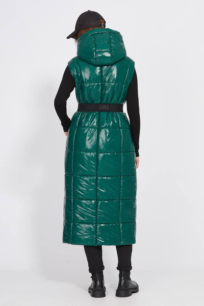 Жилет глянцевый короткий с капюшоном и ремнем EOLA 2471 зеленый - фото 12