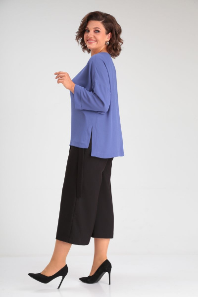 Блуза и брюки-кюлоты с принтом-глиттер и запахом Michel chic 1350 синий-черный - фото 6