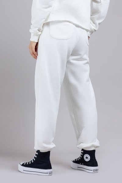 Белые спортивные брюки с карманами, тесьмой и манжетом Mirolia 1187 кремовый - фото 2