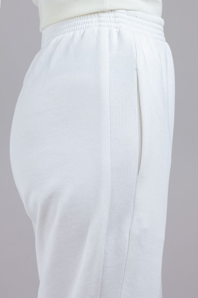 Брюки женские осенние из трикотажа с карманами Mirolia 1189 кремовый - фото 4