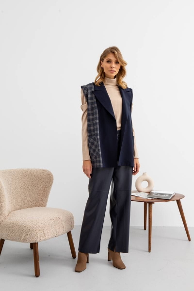 Жилет женский удлиненный с рельефами и накладными карманами VIZANTI 9410 синий - фото 3