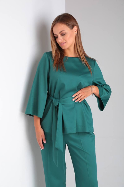 Нарядный комплект с блузой и брюками из костюмной ткани TVIN 4011Л нефрит - фото 7