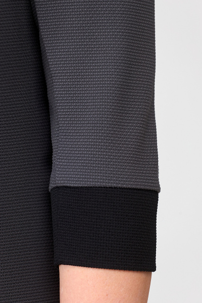 Черное платье из вискозы и трикотажа с разрезами и вырезом Algranda А3949-1 - фото 4