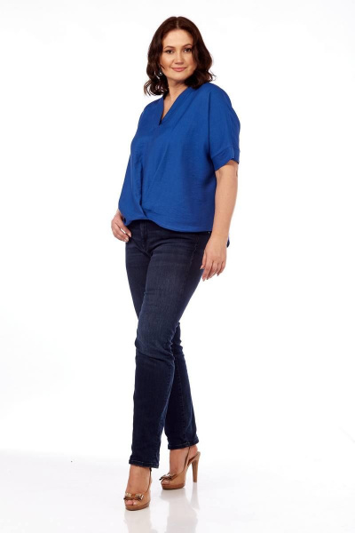 Блуза приталенного силуэта с фигурным вырезом и манжетом Fita 12213 василек - фото 6