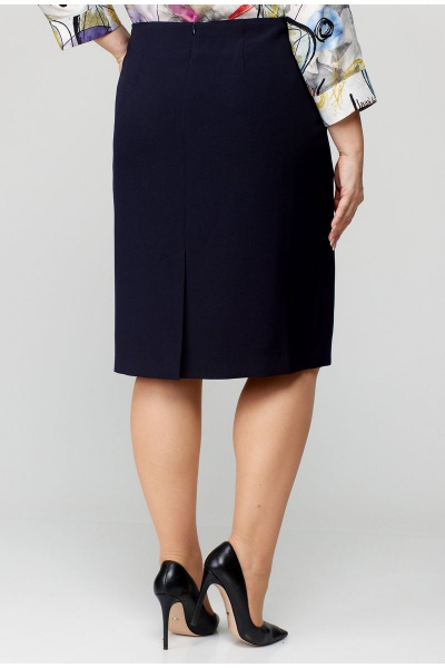 Прямая юбка из хлопка на подкладке с шлицей БелЭльСтиль 557-2_58_22 синий однотон - фото 4