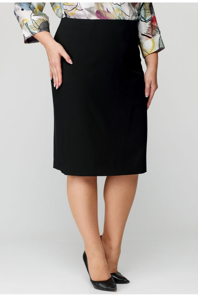 Юбка прямого силуэта из хлопка с шлицей и вытачками БелЭльСтиль 557-2_58_22 черный однотон - фото 3