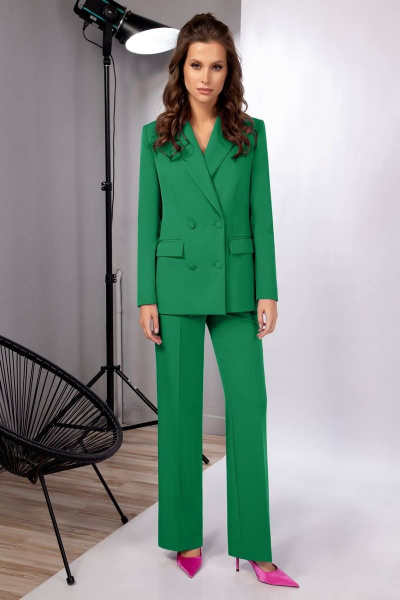 Деловой костюм из текстиля: жакет и брюки расклешенные Ольга Стиль Л-205 зеленый - фото 1