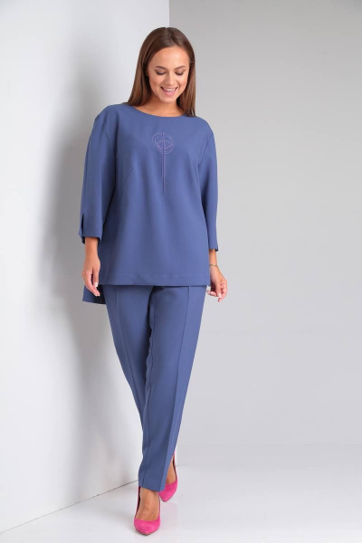 Комплект из блузы и брюк с вышивкой для демисезона TVIN 7612Л сирень - фото 2