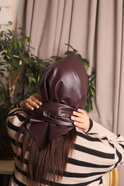 Косынка из экокожи красная многофункциональный аксессуар Friends kos-br бордовый - фото 4