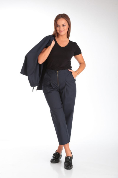 Хлопковый костюм: укороченный бомбер и брюки-бананы Michel chic 1351 синий - фото 6