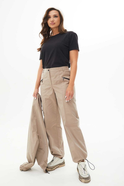 Костюм с жакетом и свободными брюками из плащевой ткани Mislana С267 серый - фото 6