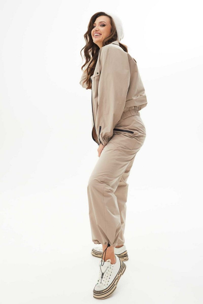 Костюм с жакетом и свободными брюками из плащевой ткани Mislana С267 серый - фото 2