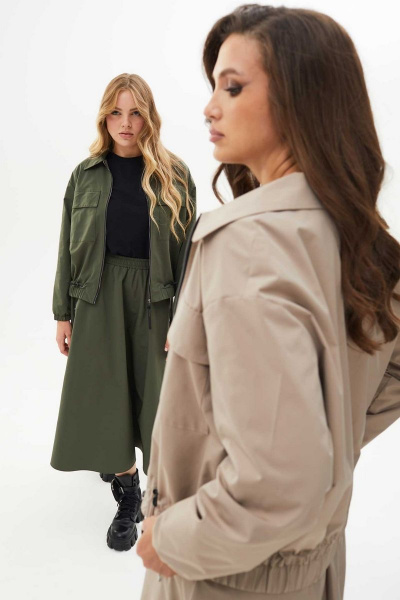 Костюм с расклешенной юбкой из плащевой ткани Mislana С268 хаки - фото 11