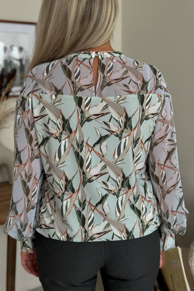 Блуза приталенная из трикотажной масло-вискозы нарядная LindaLux 1-317 ласточки - фото 6