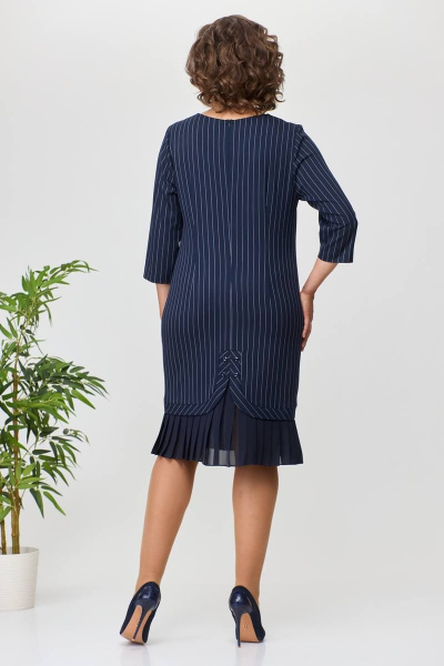 Платье прямого силуэта с вставками и нагрудными вытачками Moda Versal П2450 т.синий - фото 8