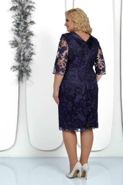 Платье приталенного силуэта из кружева с разрезом Ninele 7425 синий - фото 9