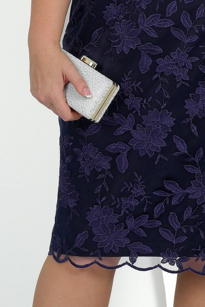 Платье приталенного силуэта из кружева с разрезом Ninele 7425 синий - фото 6