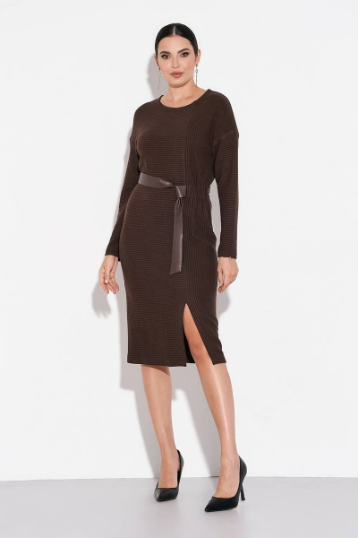 Трикотажное платье полуприлегающего силуэта с асимметричным швом FOXY FOX 1479 коричневый - фото 1
