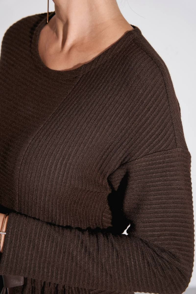 Трикотажное платье полуприлегающего силуэта с асимметричным швом FOXY FOX 1479 коричневый - фото 5