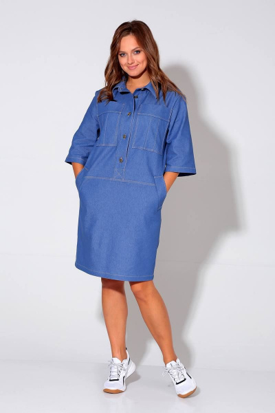 Демисезонное джинсовое платье с накладными карманами и воротником-стойкой Liona Style 866 светло-синий - фото 1