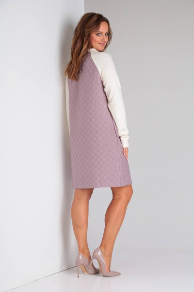 Демисезонное фиолетовое платье А-силуэта из стежки и трикотажа TVIN 7707 лиловый - фото 6