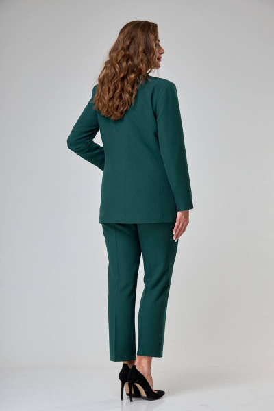 Деловой костюм брюки и жакет из ткани с зауженными брюками ANASTASIA MAK 1141 изумрудный - фото 2