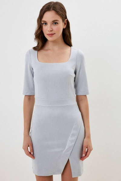 Платье мини из вискозы и трикотажа с разрезом и эффектным вырезом Patriciа NY15382 серый - фото 1