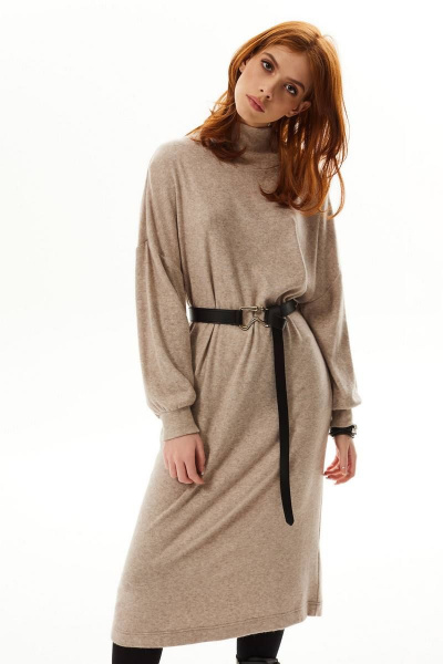 платье свободного кроя на отрезном воротнике-стойке Golden Valley 4939 бежевый - фото 10