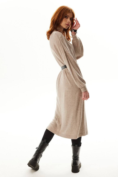 платье свободного кроя на отрезном воротнике-стойке Golden Valley 4939 бежевый - фото 3