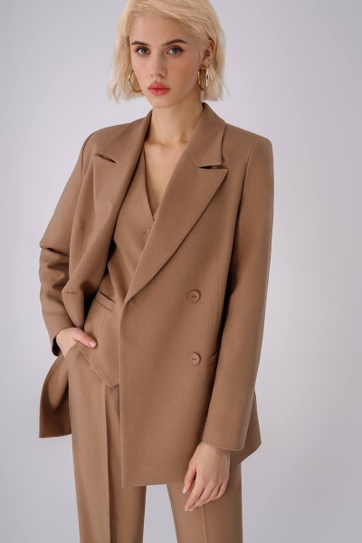 Оверсайз жакет из текстиля с двубортной застежкой и пиджачным воротником PiRS 4642 бежевый - фото 1