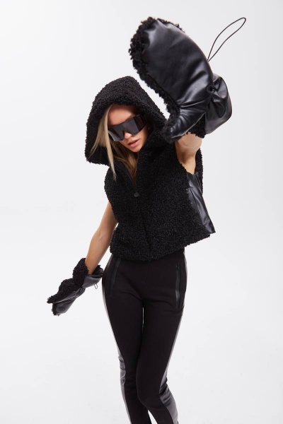 Демисезонный жилет из трикотажа с капюшоном и утеплителем DAVYDOV 6307 - фото 5