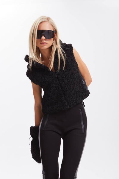 Демисезонный жилет из трикотажа с капюшоном и утеплителем DAVYDOV 6307 - фото 2