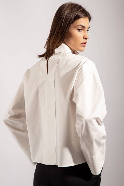 Оверсайз рубашка из хлопка с крыльями воротника и накладным карманом PINA 20750 молочный - фото 3