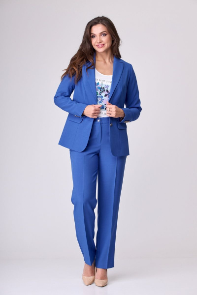 Классические брюки и жакет с карманами из текстиля БелЭльСтиль 205-2 80 22+596-2 79 22 голубой - фото 1