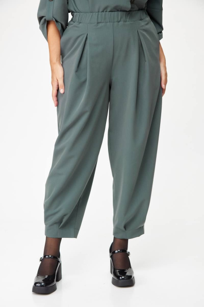 Женский костюм из мягкой ткани с асимметричным жакетом Michel chic 1355 зеленый_графит - фото 7