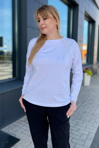 Трикотажный женский джемпер с вышивкой и бусинами Rumoda 2151 белый - фото 1