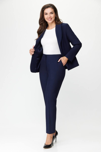 Деловой брючный костюм из текстиля с синим жакетом DaLi 3632 синий - фото 4