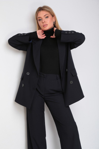Черный свободный костюм из текстиля с брюками и жакетом DOGGI 2908 черный - фото 9