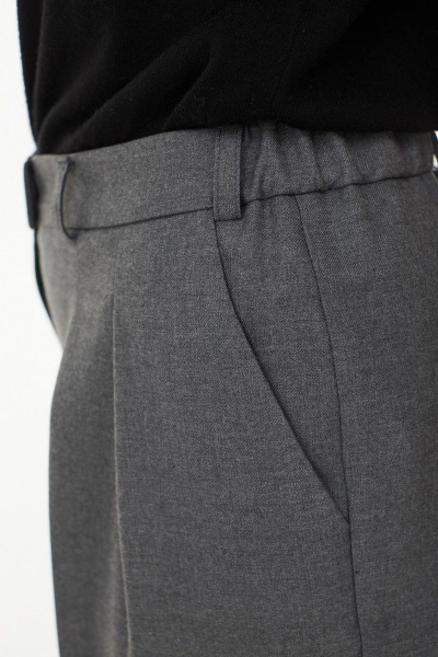 Деловой костюм брюки и жилет свободного силуэта из текстиля MALI 723-056 серый - фото 14