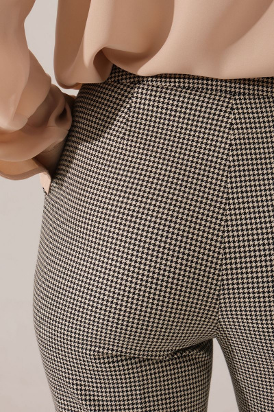 Летняя белая блузка из трикотажа с принтом Панда 163760w бежево-черный - фото 4