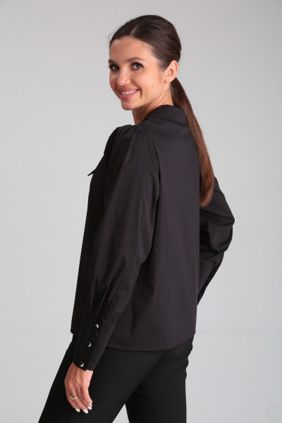 Черная блузка из хлопка с классическим воротником и застежкой Modema м.544/3 - фото 4