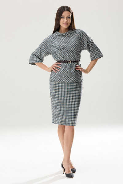 Голубой комплект из блузки и зауженной юбки с разрезом Ларс Стиль 819 - фото 1