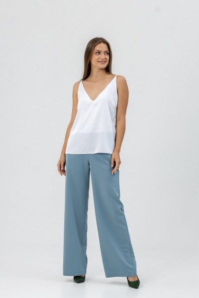 Демисезонный шелковый топ с глубоким вырезом и тонкими бретелями Atelero 1080Ш белый - фото 4