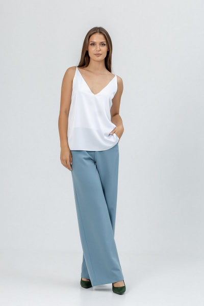 Демисезонный шелковый топ с глубоким вырезом и тонкими бретелями Atelero 1080Ш белый - фото 3