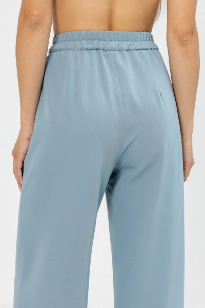 Голубой костюм из текстиля с жилетом и брюками Atelero 1081 серо-голубой - фото 5