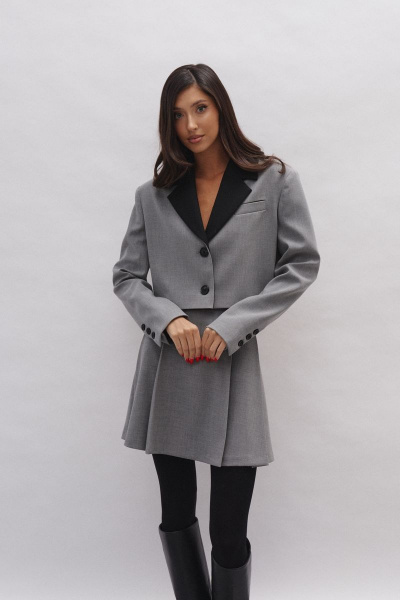 Короткий жакет из костюмной ткани с контрастным воротником ANNETE A5199 - фото 3