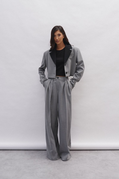 Короткий жакет из костюмной ткани с контрастным воротником ANNETE A5199 - фото 1